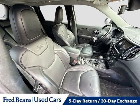 Used 2021 Jeep Cherokee Limited image 29