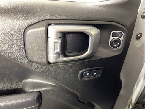Used 2019 Jeep Wrangler Rubicon image 16