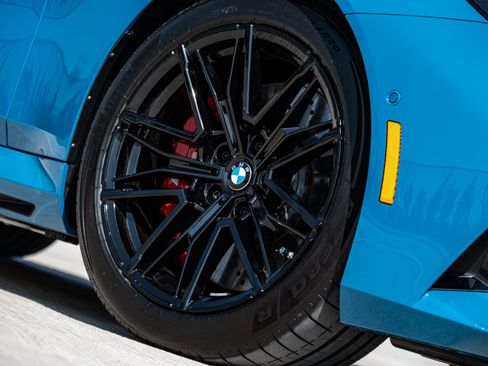 New 2027 BMW M5 w/ Executive Package AWD/4WD image 10