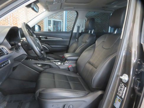 Used 2020 Kia Telluride SX FWD image 15