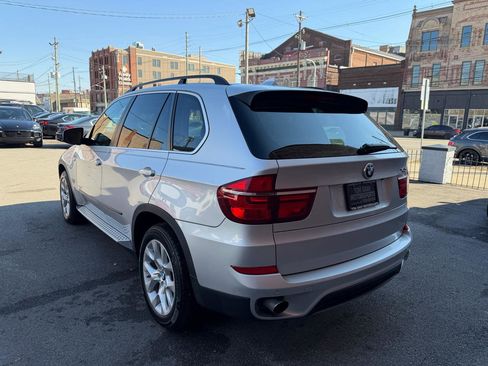 Used 2013 BMW X5 xDrive35i image 4