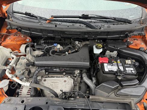 Used 2019 Nissan Rogue SV w/ Sun & Sound Touring Package image 27