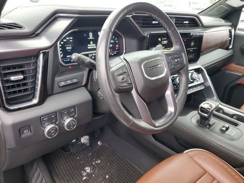 Used 2023 GMC Sierra 1500 Denali Ultimate image 9