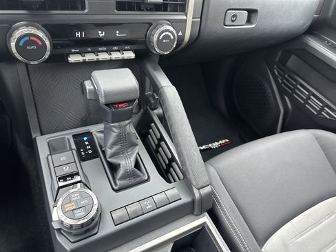 Used 2025 Toyota Tacoma TRD Off-Road image 19