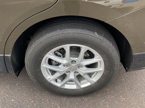 Used 2024 Chevrolet Equinox LT image 18