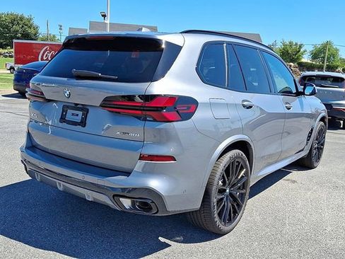 Used 2026 BMW X5 xDrive40i AWD/4WD image 4