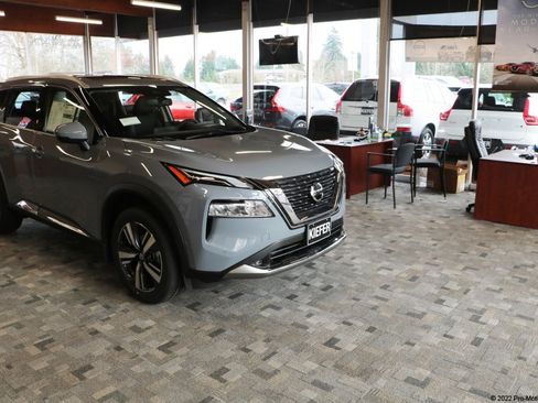 Used 2016 Ford F550 2WD Regular Cab Super Duty image 26