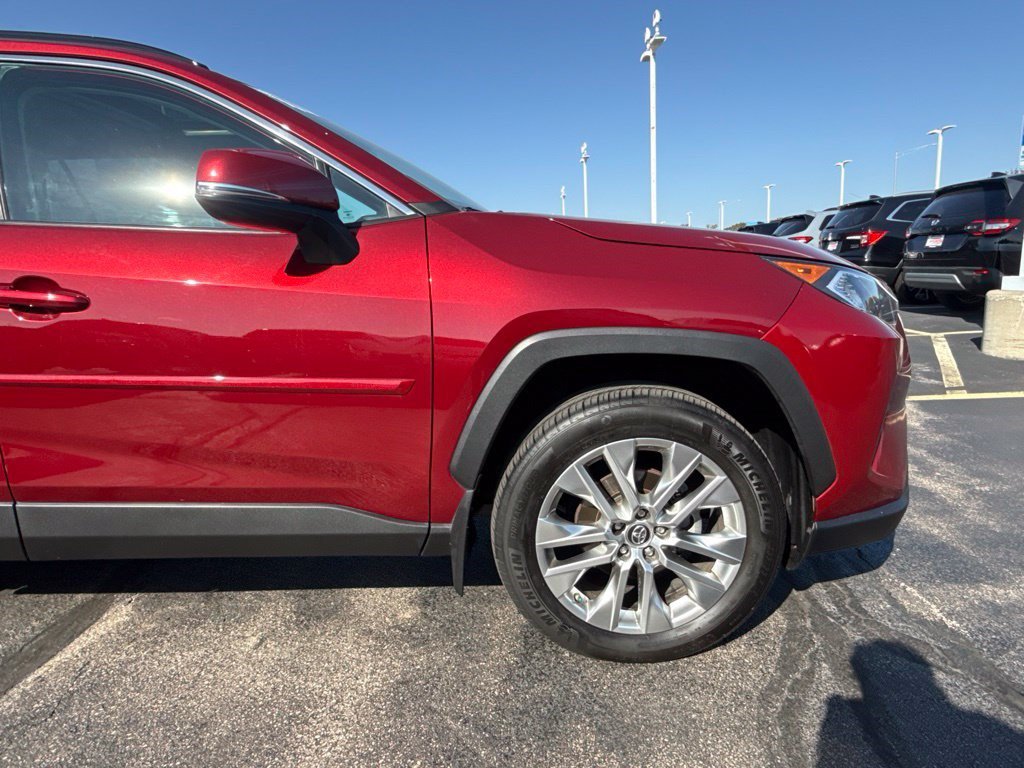 Used 2019 Toyota RAV4 XLE Premium w/ Cold Weather Package AWD/4WD image 15