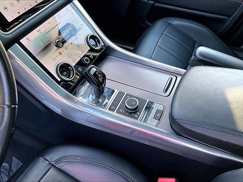 Used 2020 Land Rover Range Rover Sport HSE image 14
