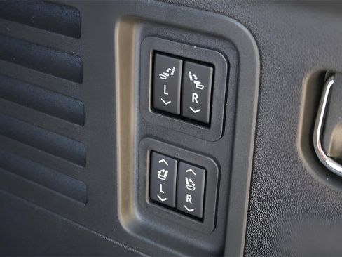 New 2026 Buick Enclave Avenir image 29