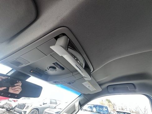 Used 2018 GMC Yukon SLE w/ Convenience Package image 26