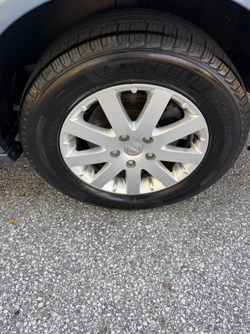 Used 2012 Chrysler Town & Country Touring w/ Entertainment Group #1 FWD image 23