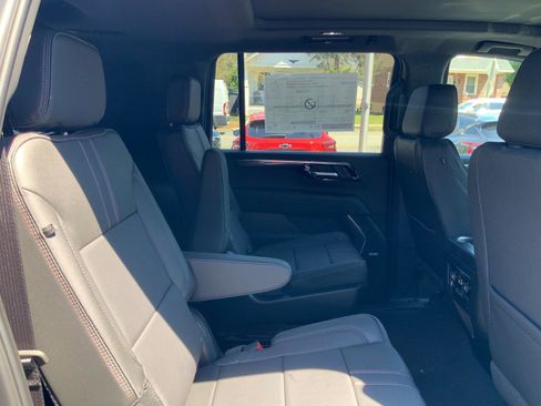 New 2026 Chevrolet Suburban RST w/ Advanced Technology Package AWD/4WD image 11