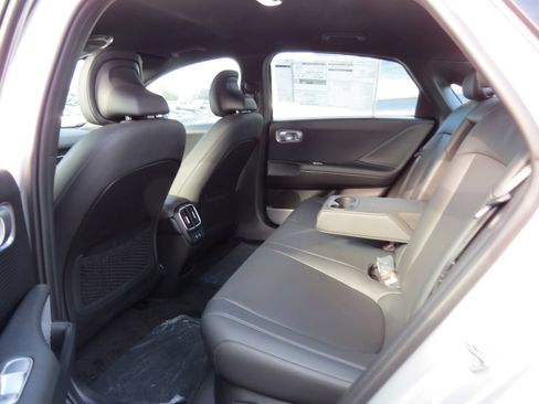 Used 2023 Hyundai Ioniq 6 SEL image 9