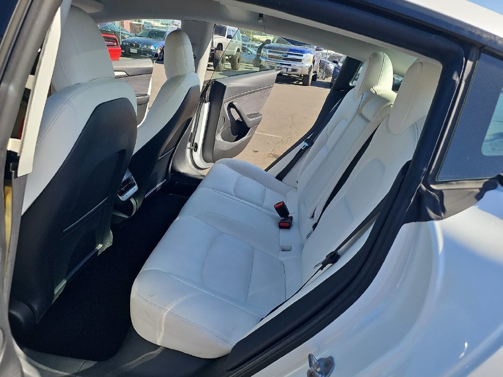 Used 2021 Tesla Model 3 Long Range AWD/4WD image 14