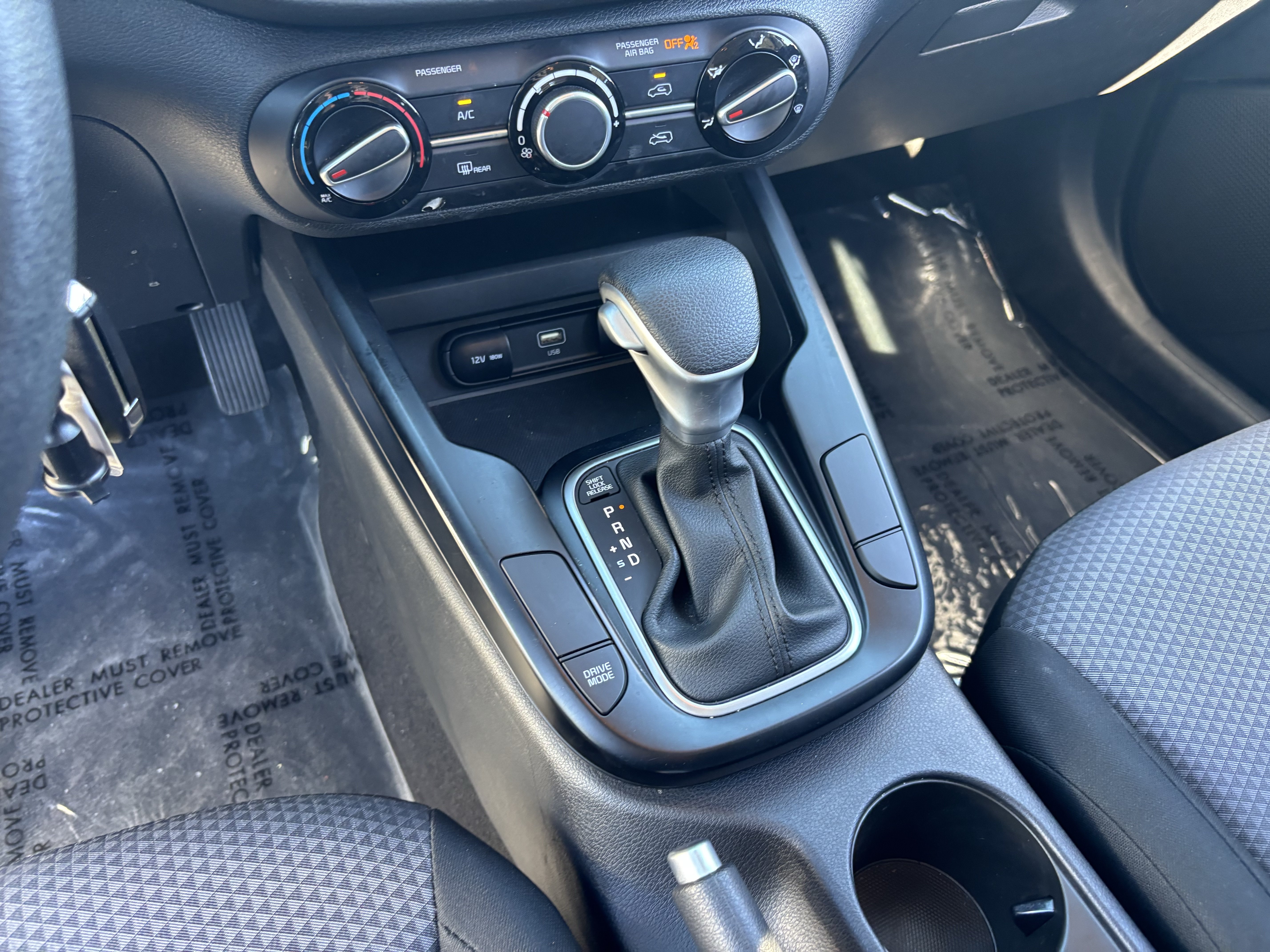 Certified 2025 Kia Soul LX w/ LX Technology Package FWD image 23