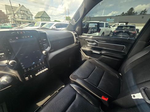 Used 2023 RAM 1500 Laramie AWD/4WD image 12
