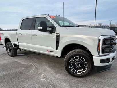 New 2026 Ford F350 Platinum w/ FX4 Off-Road Package