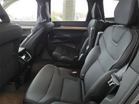 New 2025 Volvo EX90 Plus w/ Protection Package Premier image 25