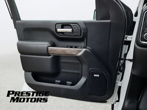 Used 2019 Chevrolet Silverado 1500 LTZ w/ LTZ Premium Package AWD/4WD image 22