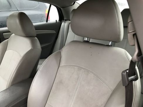 Used 2011 Chevrolet Malibu LT image 5