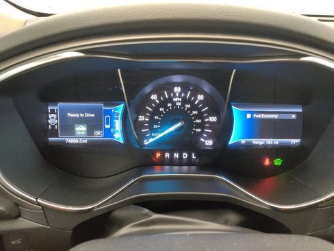 Used 2018 Ford Fusion SE FWD image 23