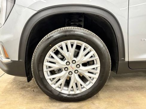 Used 2026 GMC Acadia Elevation w/ Elevation Premium Package AWD/4WD image 9