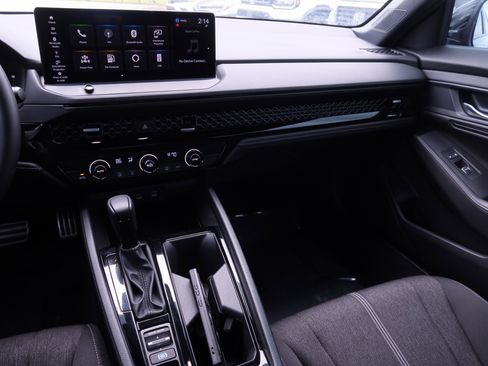 Used 2023 Honda Accord Sport image 14