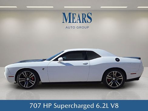 Used 2017 Dodge Challenger SRT Hellcat image 2