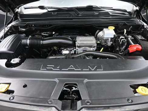 Used 2024 RAM 1500 Big Horn AWD/4WD image 33