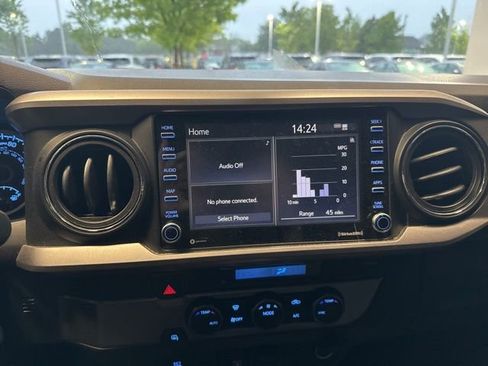 Used 2021 Toyota Tacoma SR5 RWD image 12