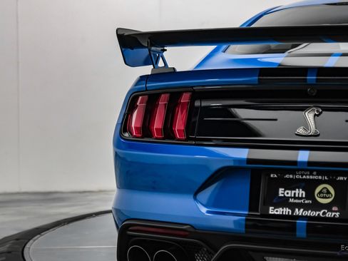 Used 2021 Ford Mustang Shelby GT500 w/ Carbon Fiber Track Pack RWD image 17