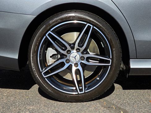 Used 2018 Mercedes-Benz E 43 AMG 4MATIC Sedan image 39