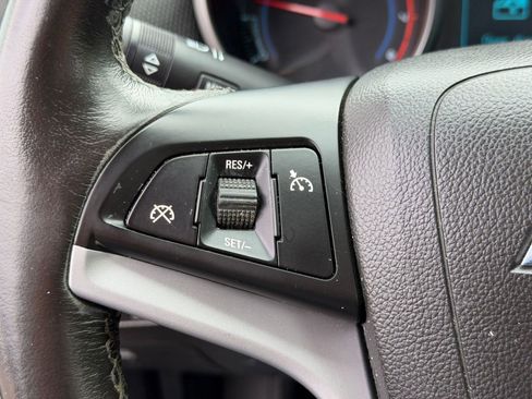 Used 2014 Chevrolet Cruze LT image 17