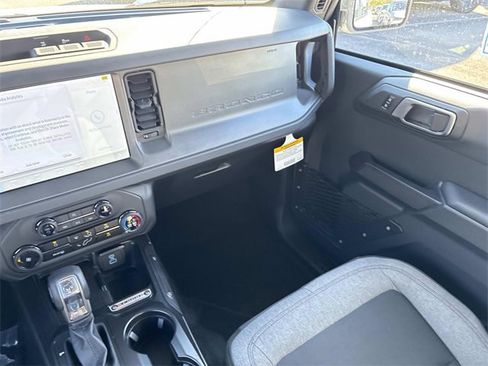 New 2025 Ford Bronco 4-Door image 14