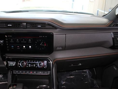 Used 2023 GMC Sierra 1500 AT4 w/ Technology Package AWD/4WD image 29