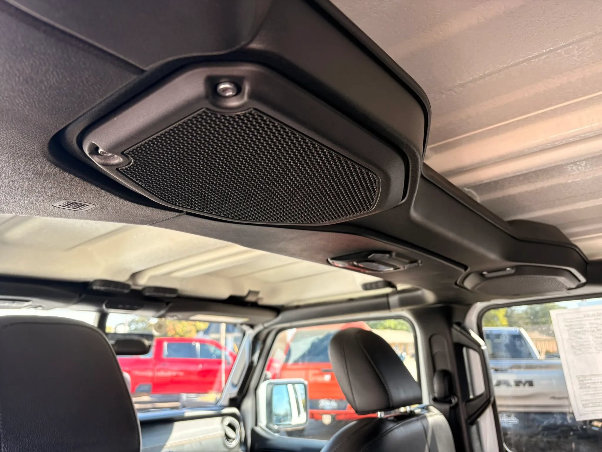 Used 2023 Jeep Gladiator Overland AWD/4WD image 34