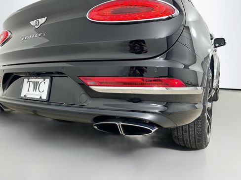 Used 2022 Bentley Bentayga AWD/4WD image 61