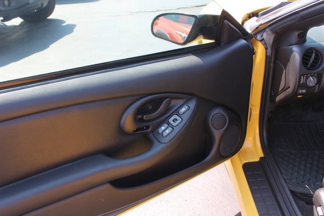 Used 2002 Pontiac Firebird Trans Am RWD image 28