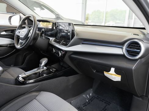 Used 2026 Chevrolet Trax LT w/ Driver Confidence Package FWD image 41