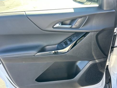 New 2026 Chevrolet Equinox LT w/ LPO, Floor Liner Package image 12