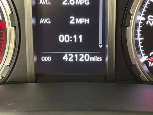 Certified 2022 Toyota 4Runner TRD Off-Road AWD/4WD image 19