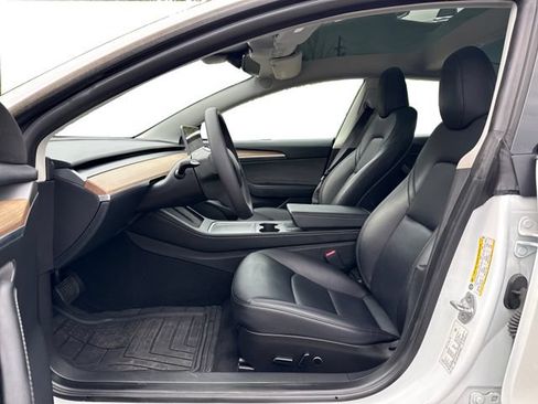 Used 2023 Tesla Model 3 Standard Range RWD image 10