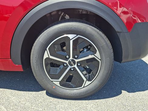 New 2026 Kia Niro LX FWD image 5