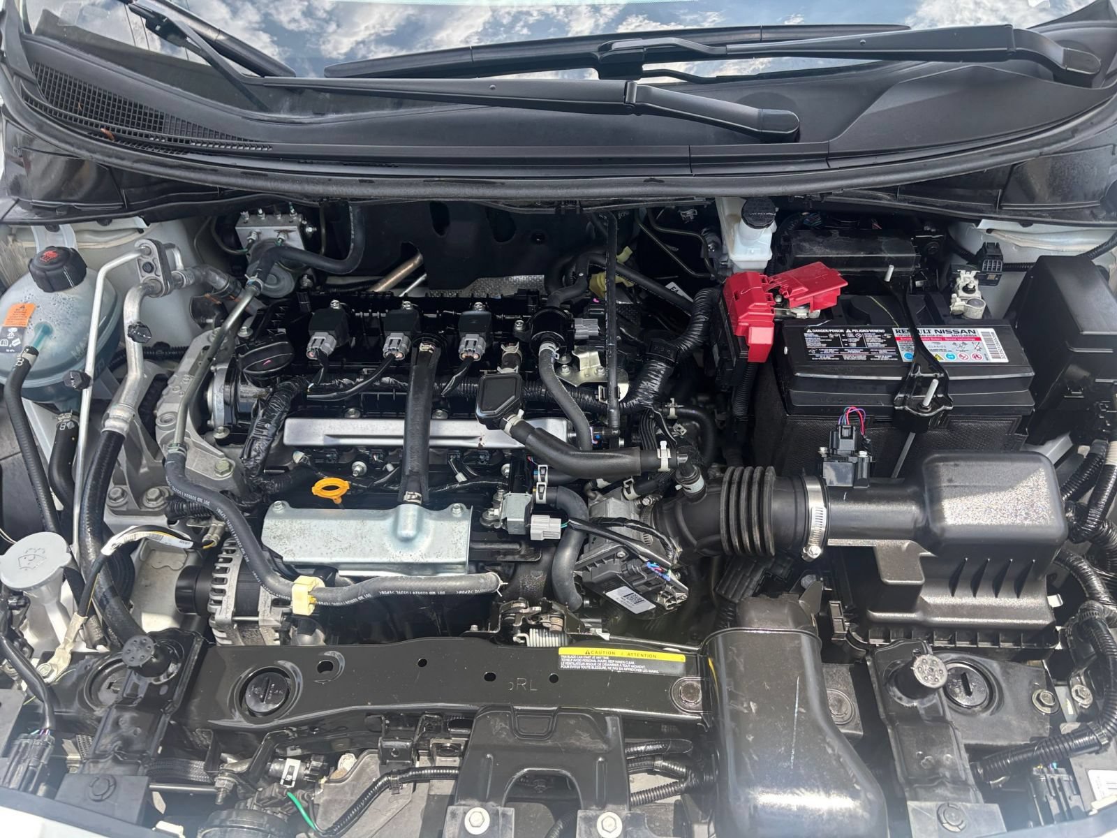 Used 2025 Nissan Versa SV FWD image 29