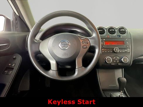 Used 2013 Nissan Altima 2.5 S FWD image 8
