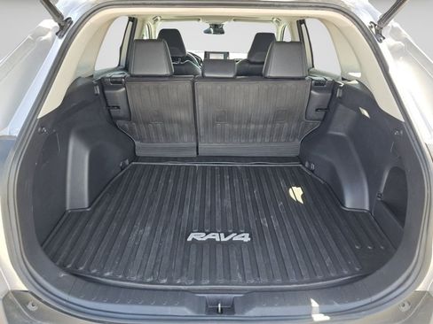 Used 2022 Toyota RAV4 XLE Premium AWD/4WD image 26