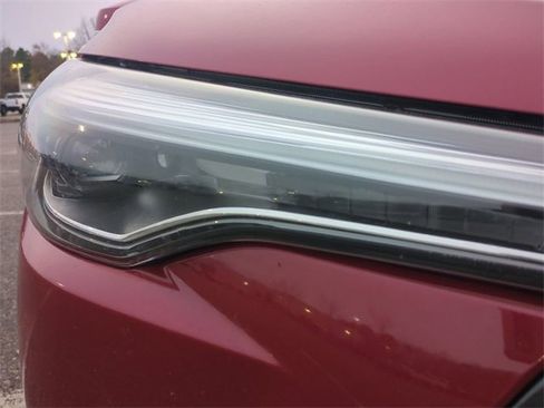 Used 2023 Toyota Corolla Cross XLE image 10