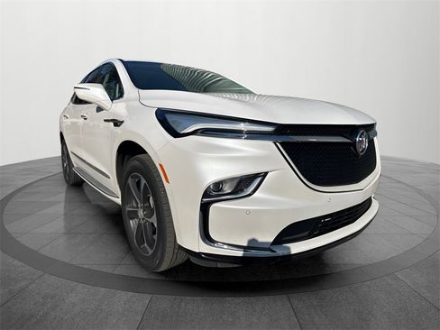 Used 2022 Buick Enclave Essence w/ Experience Buick Package image 7