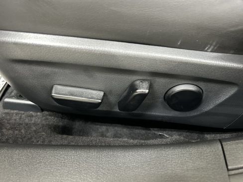 Used 2025 MAZDA MAZDA3 s FWD image 10